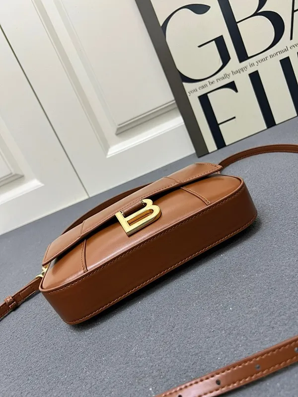 All Categories Official Website "Brand Women's Bags" Women's Bags 💙 BALENCIAGA 2025 New Balenciaga Crossbody Bag