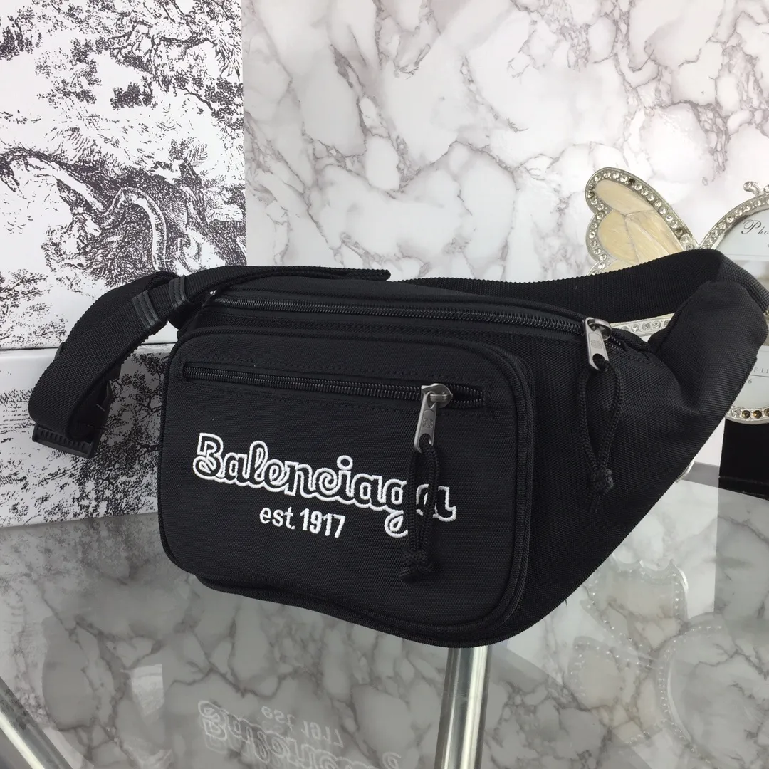 All categories Balenciaga Women's Bags (Balenciaga) Balenciaga, 097