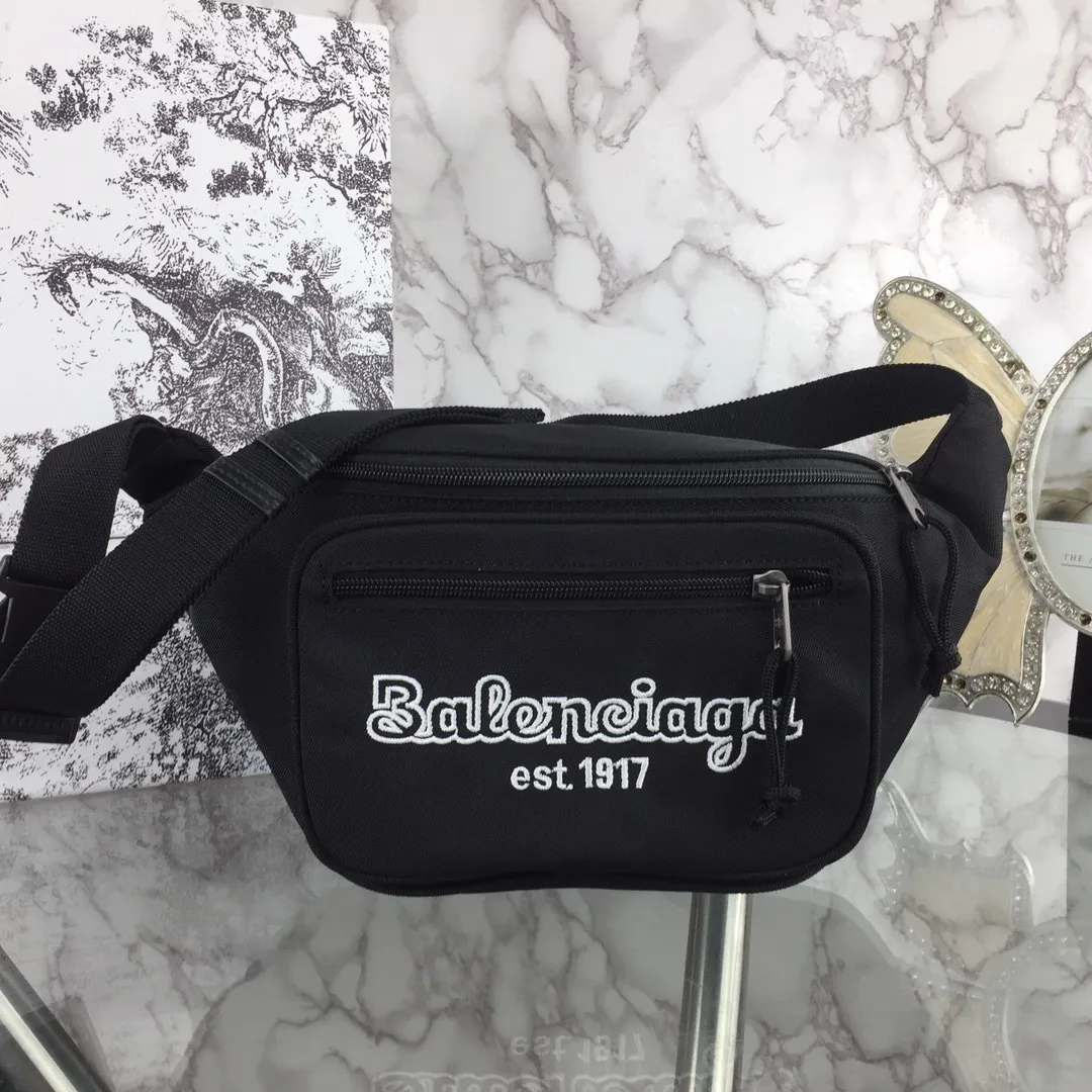 All categories Balenciaga Women's Bags (Balenciaga) Balenciaga, 097