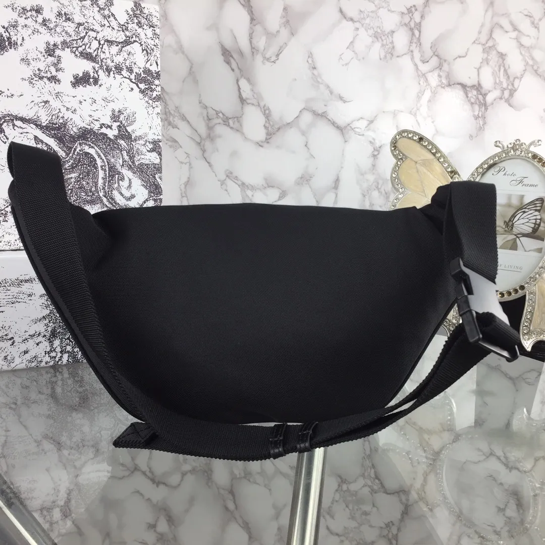 All categories Balenciaga Women's Bags (Balenciaga) Balenciaga, 097