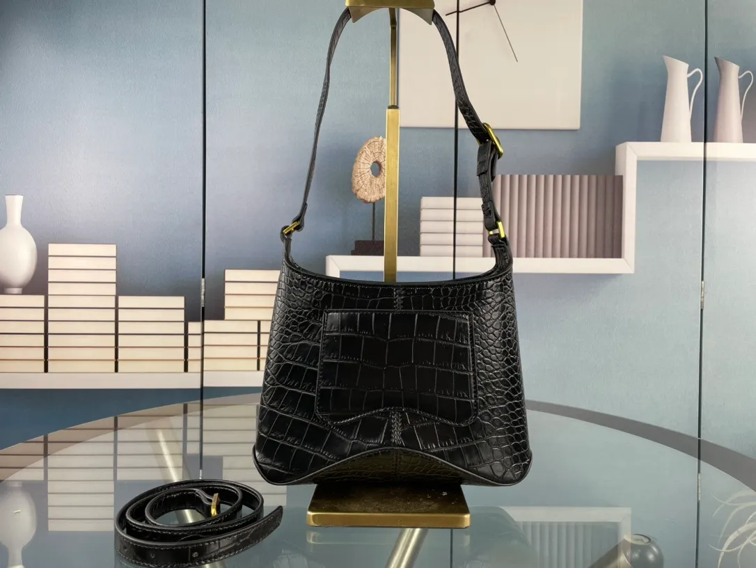 All categories Official website "Brand Women's Bags" Women's Bags 💙 BALENCIAGA 2023 latest Balenciaga crossbody bag
