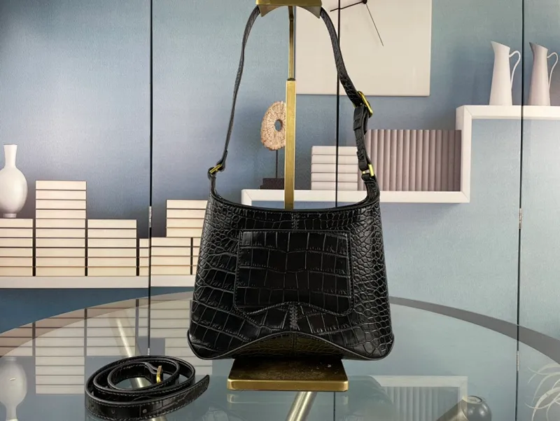 All categories Official website "Brand Women's Bags" Women's Bags 💙 BALENCIAGA 2023 latest Balenciaga crossbody bag