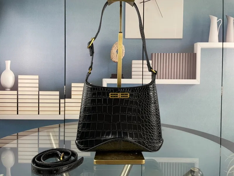 All categories Official website "Brand Women's Bags" Women's Bags 💙 BALENCIAGA 2023 latest Balenciaga crossbody bag