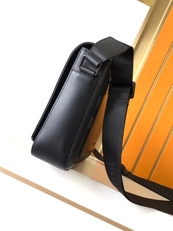 All categories 💚 Top version men’s bags 💚 Burberry 2024 official website new Burberry crossbody bag
