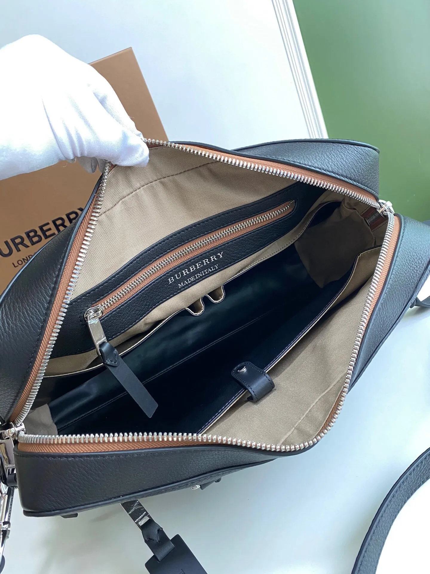 All Categories Burberry Men's Bag (Burbrry) Original Burberry 38927-3