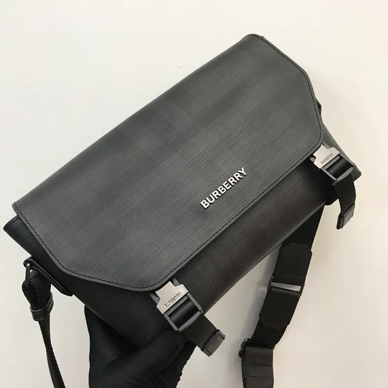 All categories Burberry men's bags (Burbrry) Burberry original order 80528991-1