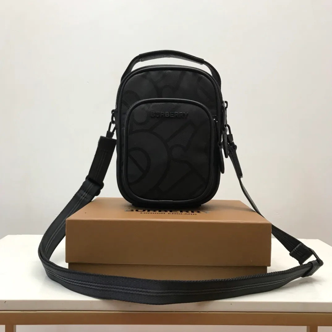 All categories Burberry men's bag (Burbrry) Burberry original order 80430881