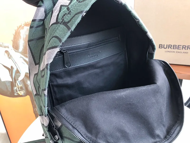 All categories Burberry men's bag (Burbrry) Burberry 002
