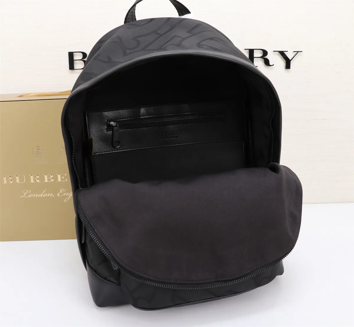 All categories Burberry men's bag (Burbrry) Burberry 3987