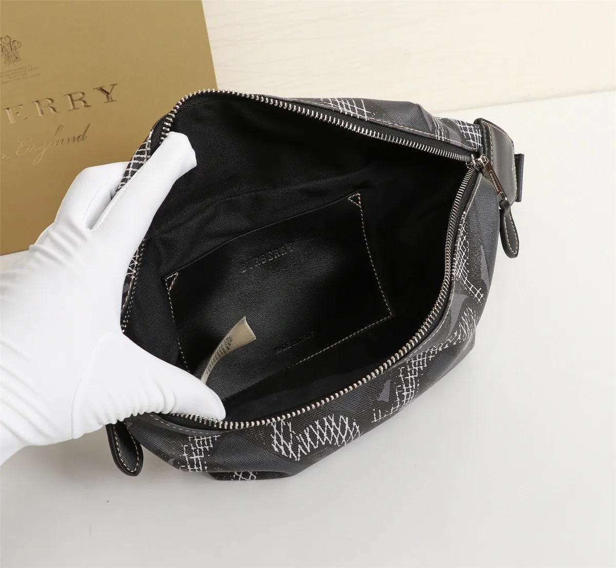 All categories Burberry men's bags (Burbrry) Burberry, 3556