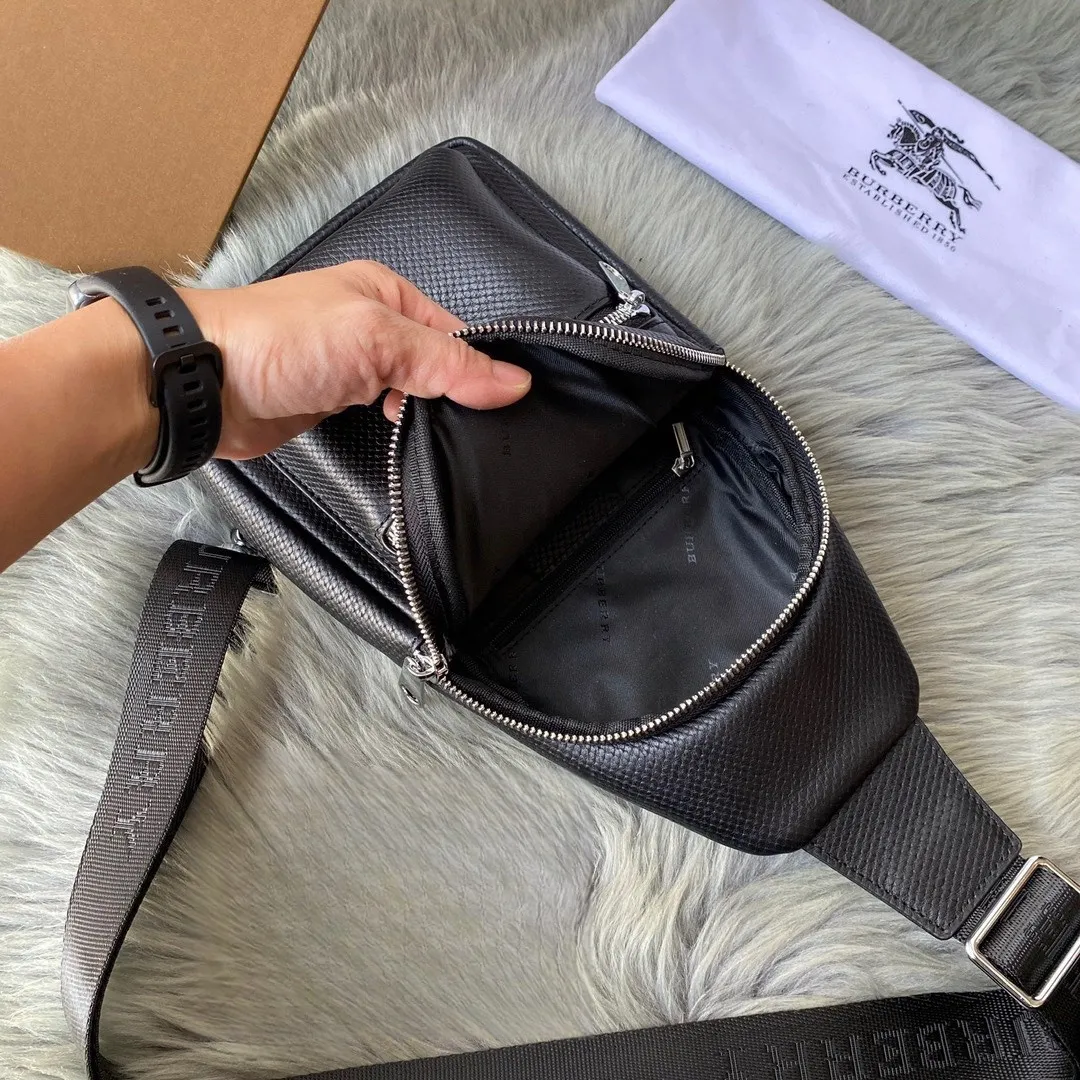 All categories Burberry men's bag (Burbrry) Burberry 0T178-4 black