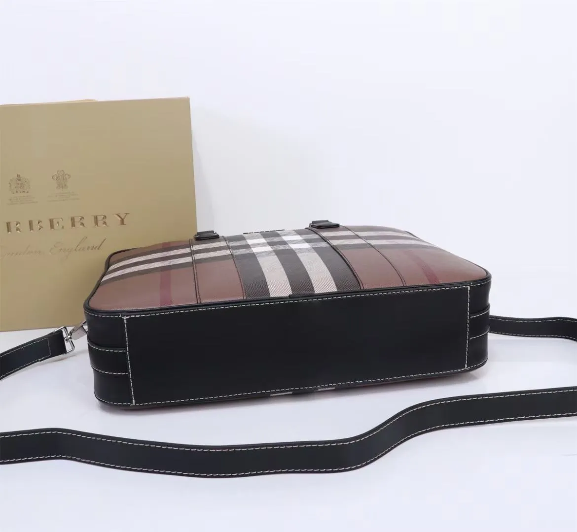 All categories Burberry men's bag (Burbrry) Burberry 53381