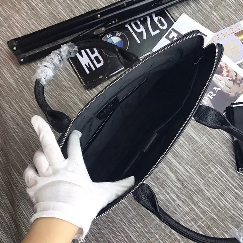 All categories 💚 Top version men's bag 💚 Burberry 2022 official new Burberry imported cowhide briefcase wholesale 58002200 high quality specifications: 39-30-6.5CM