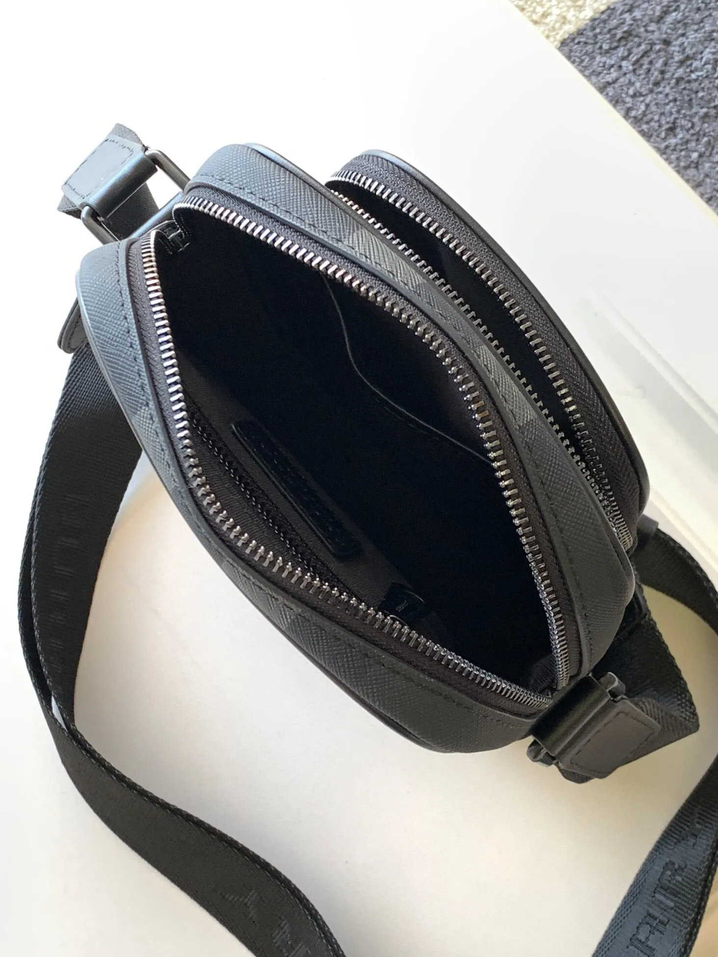 All categories 💚 Top version men’s bags 💚 Burberry 2024 official website new Burberry crossbody bag