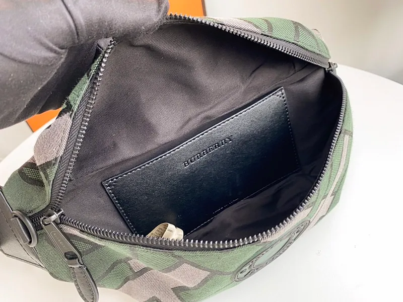 All categories Burberry men's bag (Burbrry) Burberry 9911