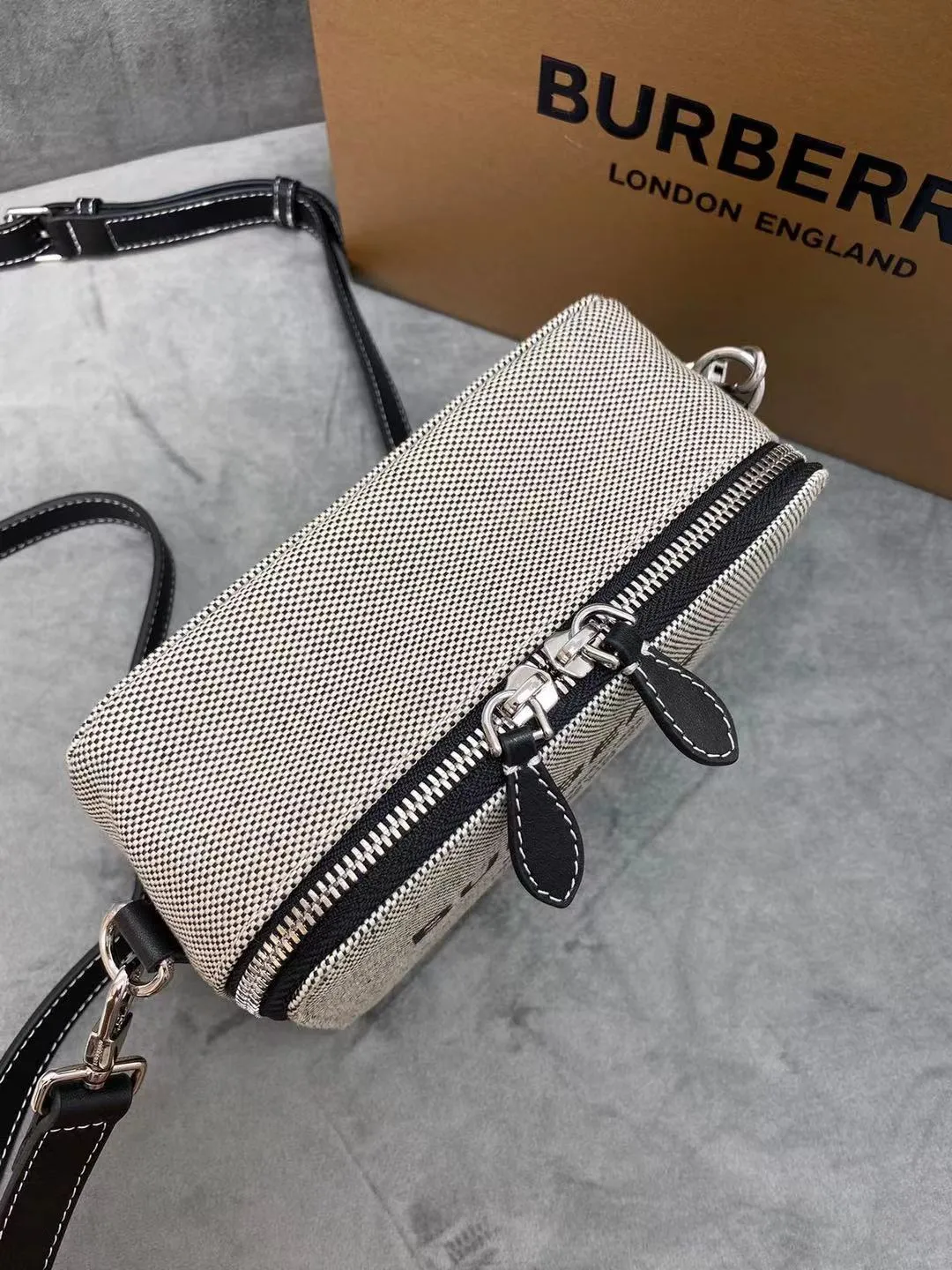 All categories Burberry men's bag (Burbrry) Burberry 18714