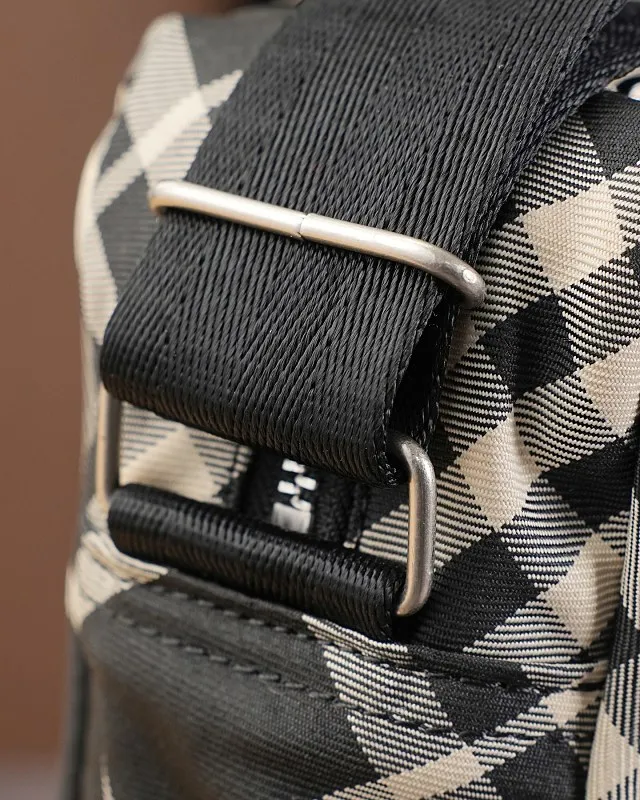All categories Burberry men's bag (Burbrry) Burberry 8385