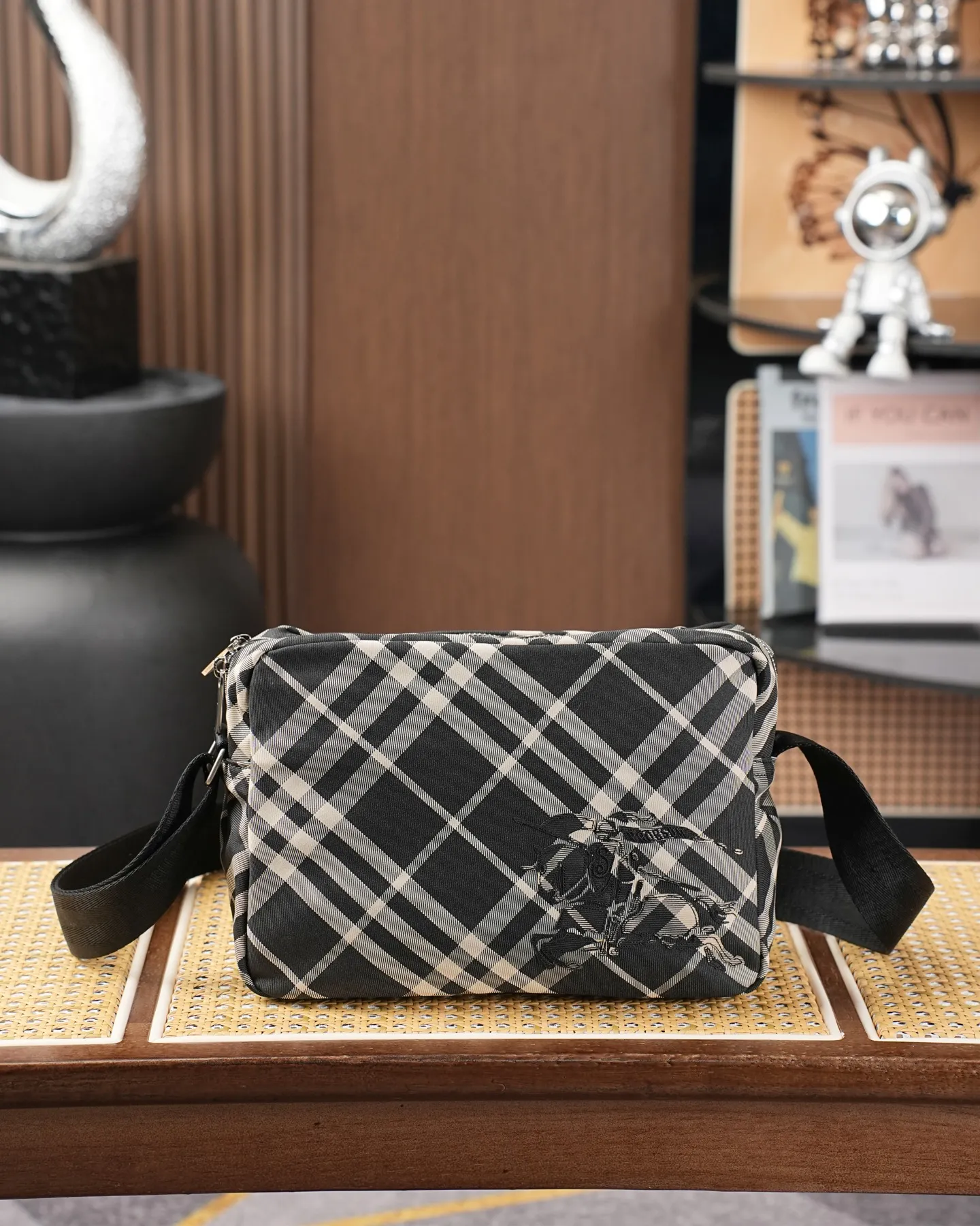 All categories Burberry men's bag (Burbrry) Burberry 8385