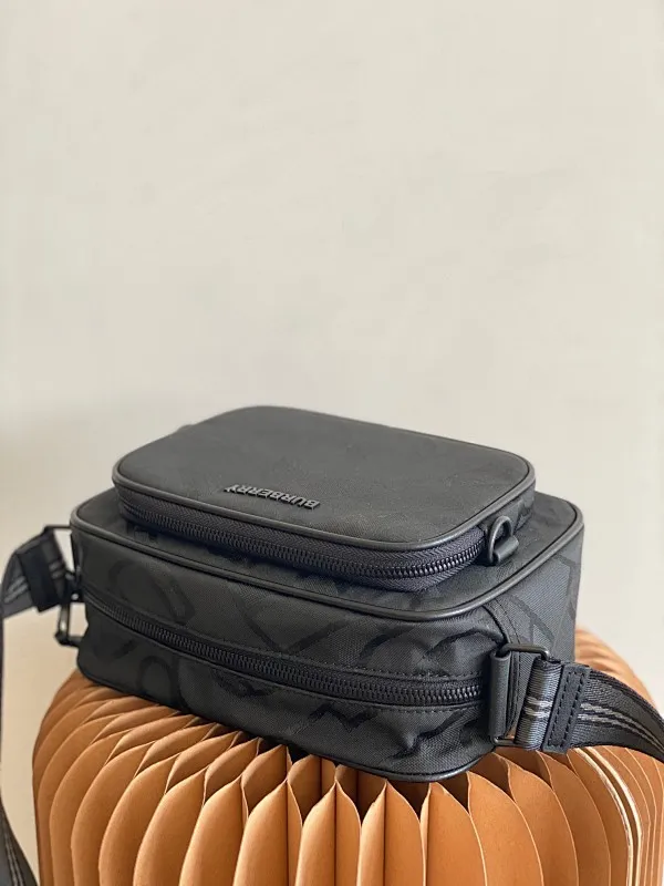 All categories Burberry men's bag (Burbrry) Burberry 3481