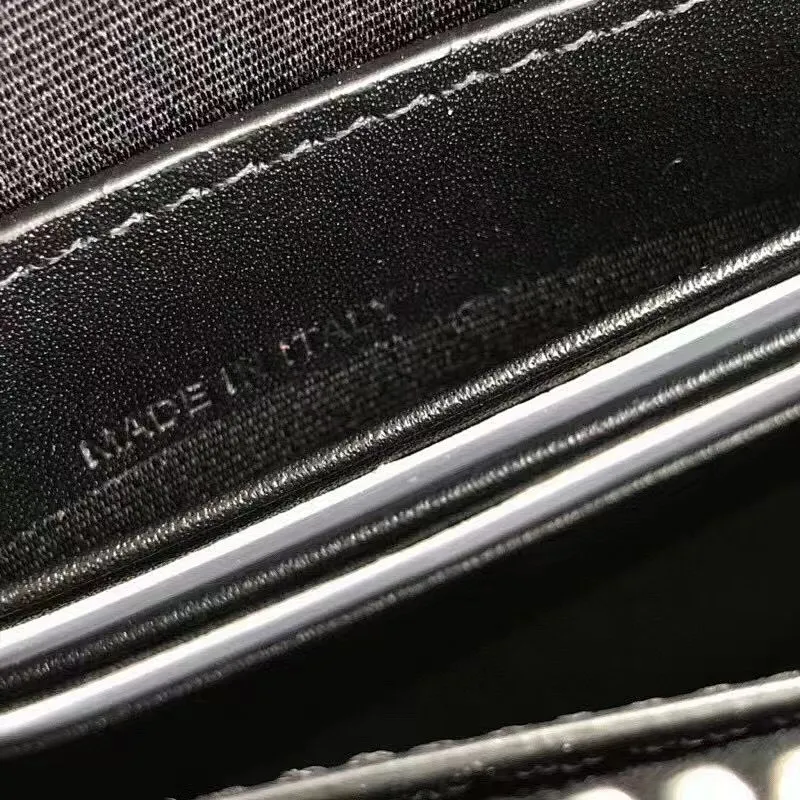 All Categories Burberry Wallet Burberry F0151