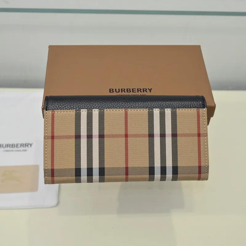 All categories Burberry wallet (Burberry) Burberry 1185