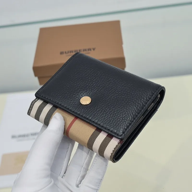 All categories Burberry wallet (Burberry) Burberry 1180
