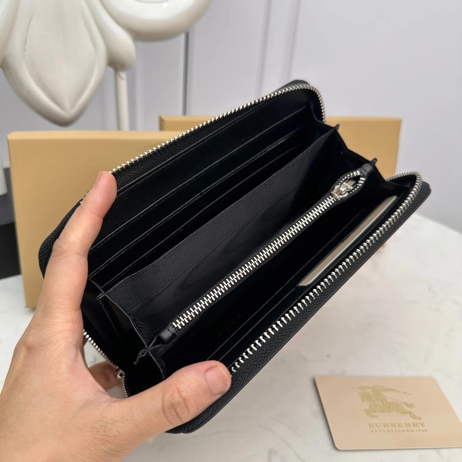 All categories Burberry wallet (Burberry) Burberry 666040