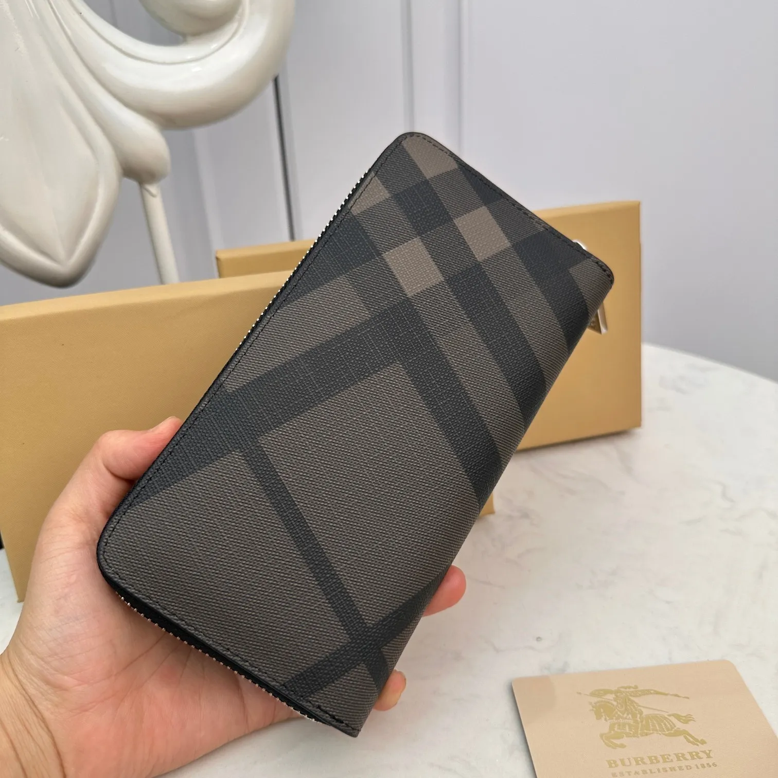 All categories Burberry wallet (Burberry) Burberry 666040