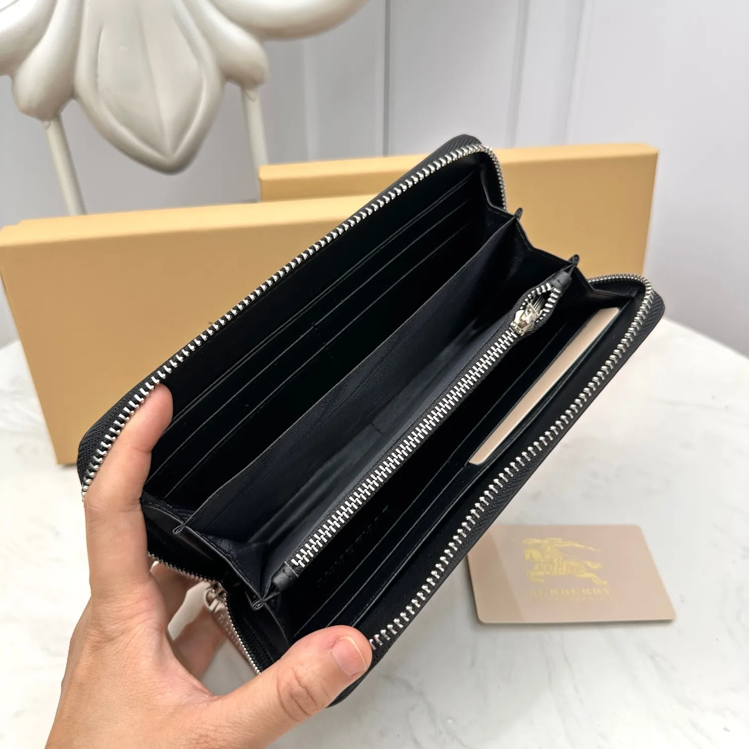 All categories Burberry wallet (Burberry) Burberry 6660105