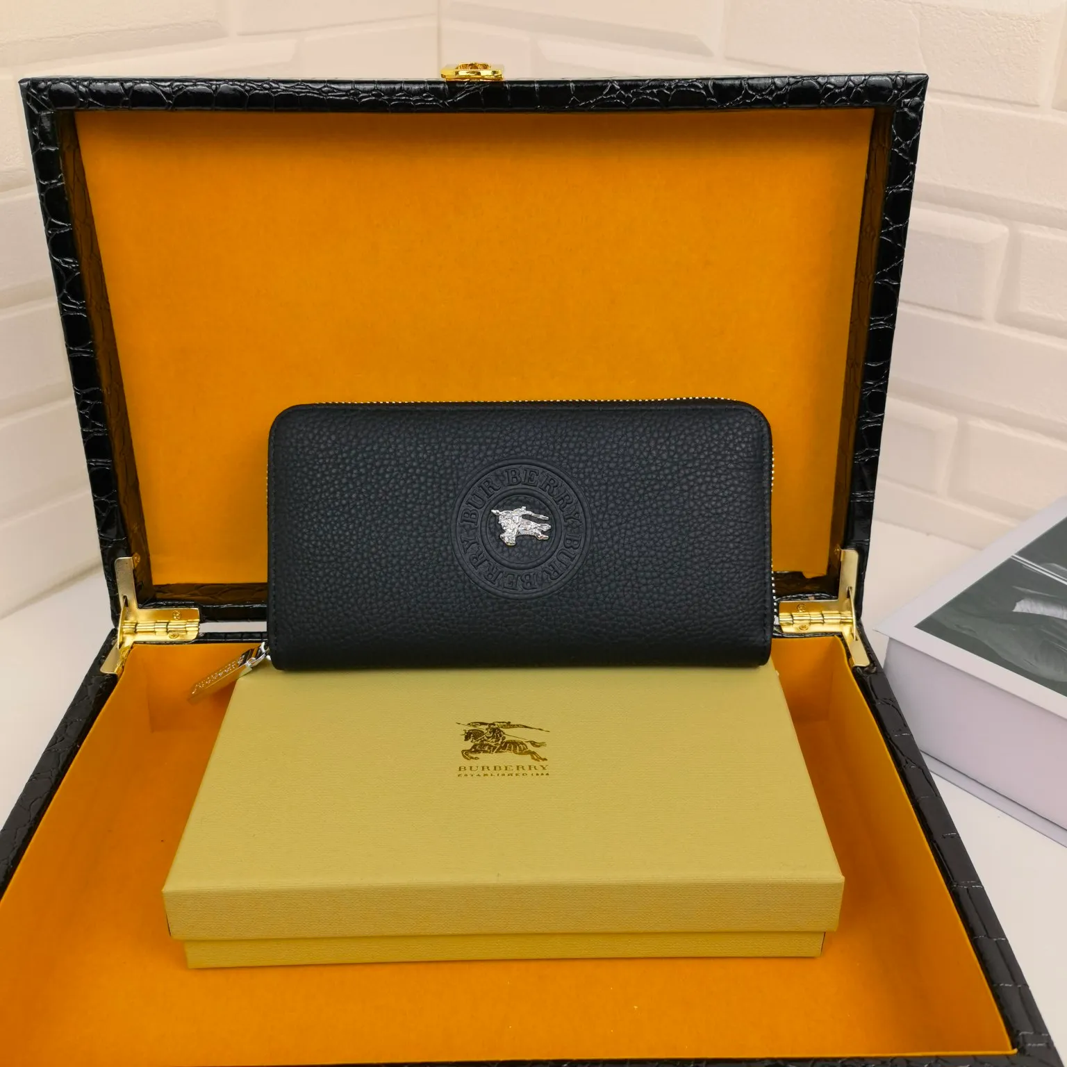 All categories Burberry wallet (Burberry) Burberry 666028