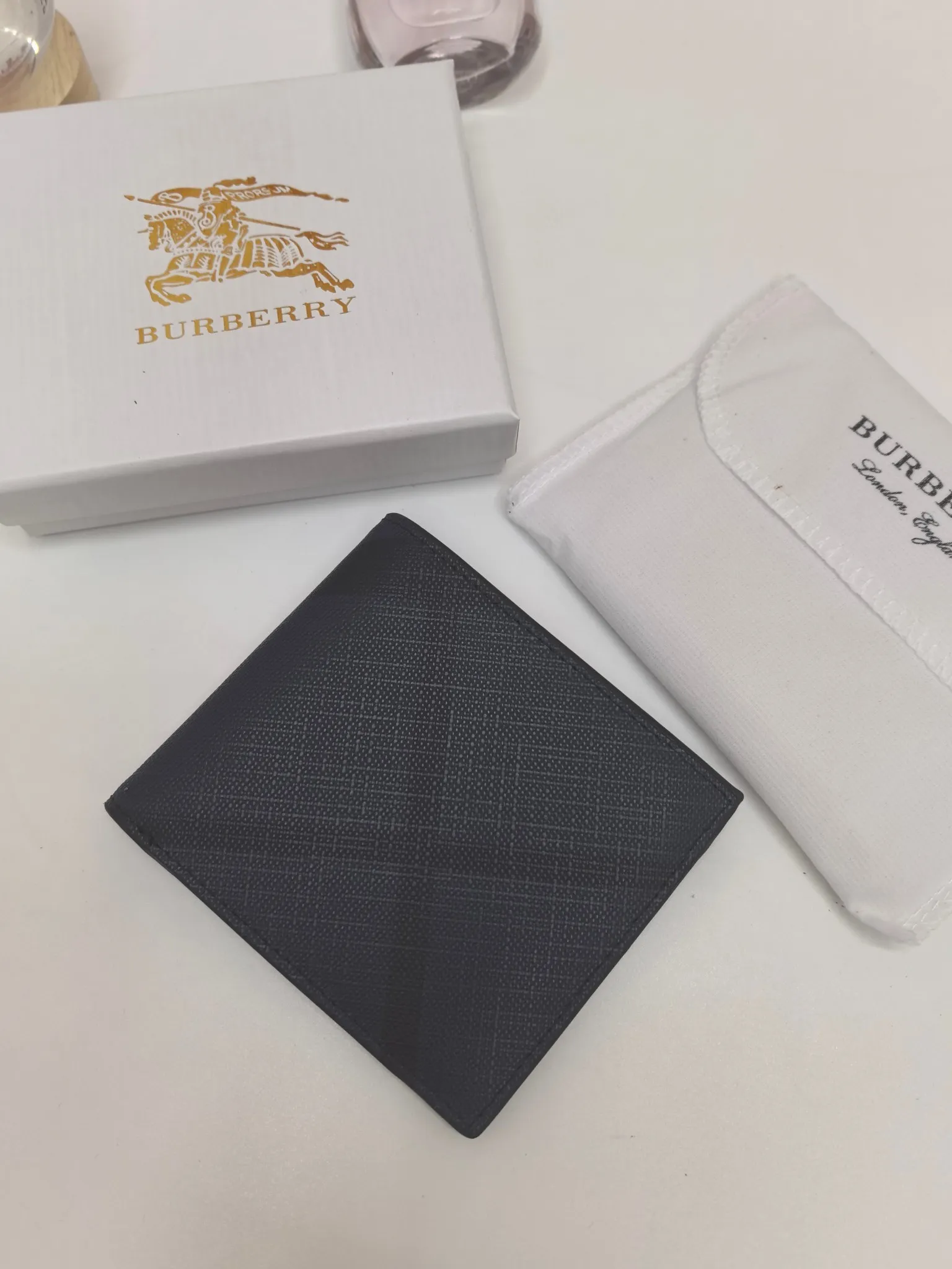All categories Burberry wallet (Burberry) Burberry 530-1