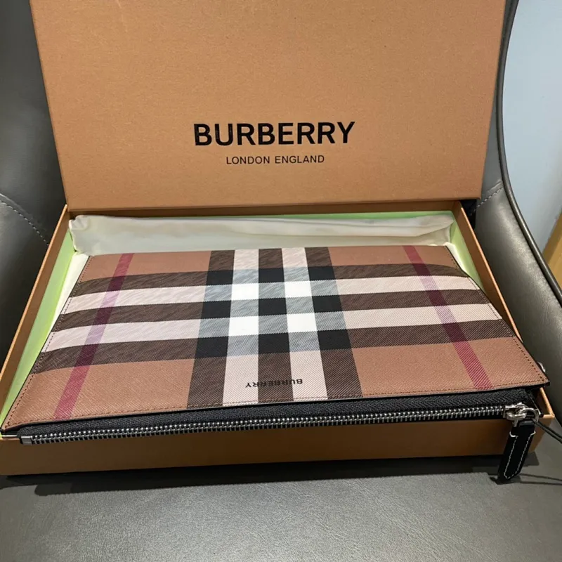 All Categories Burberry Wallet Burberry 3919