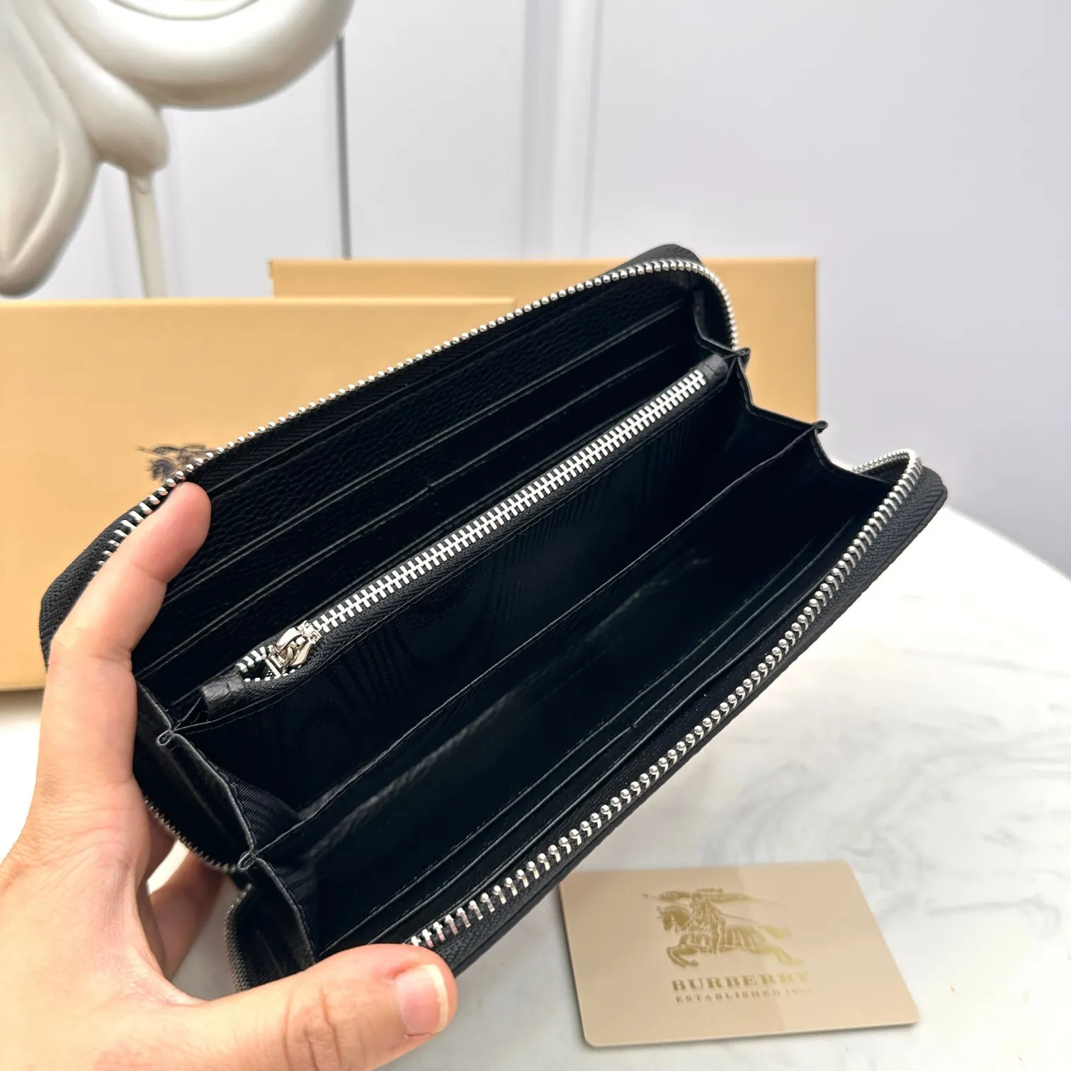 All categories Burberry wallet (Burberry) Burberry 666028