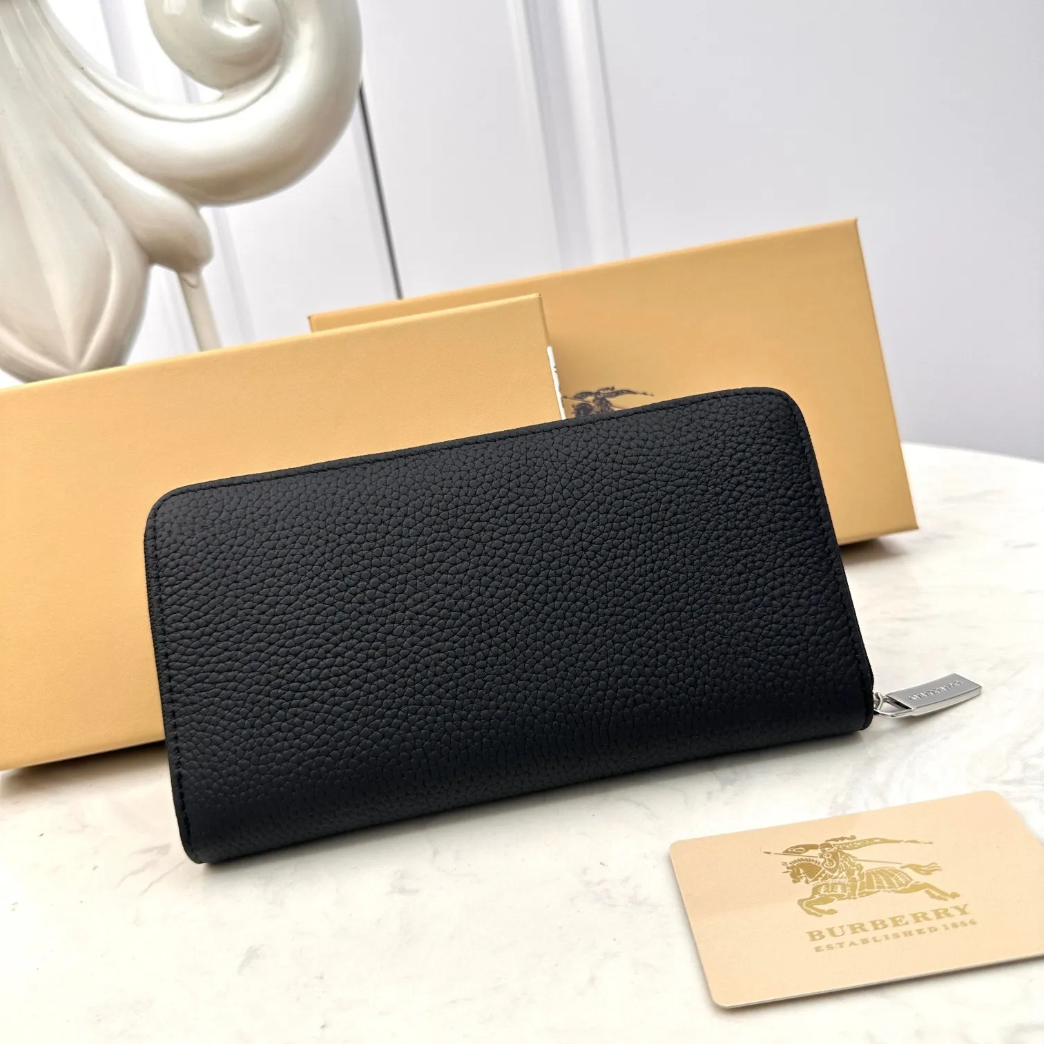 All categories Burberry wallet (Burberry) Burberry 666028