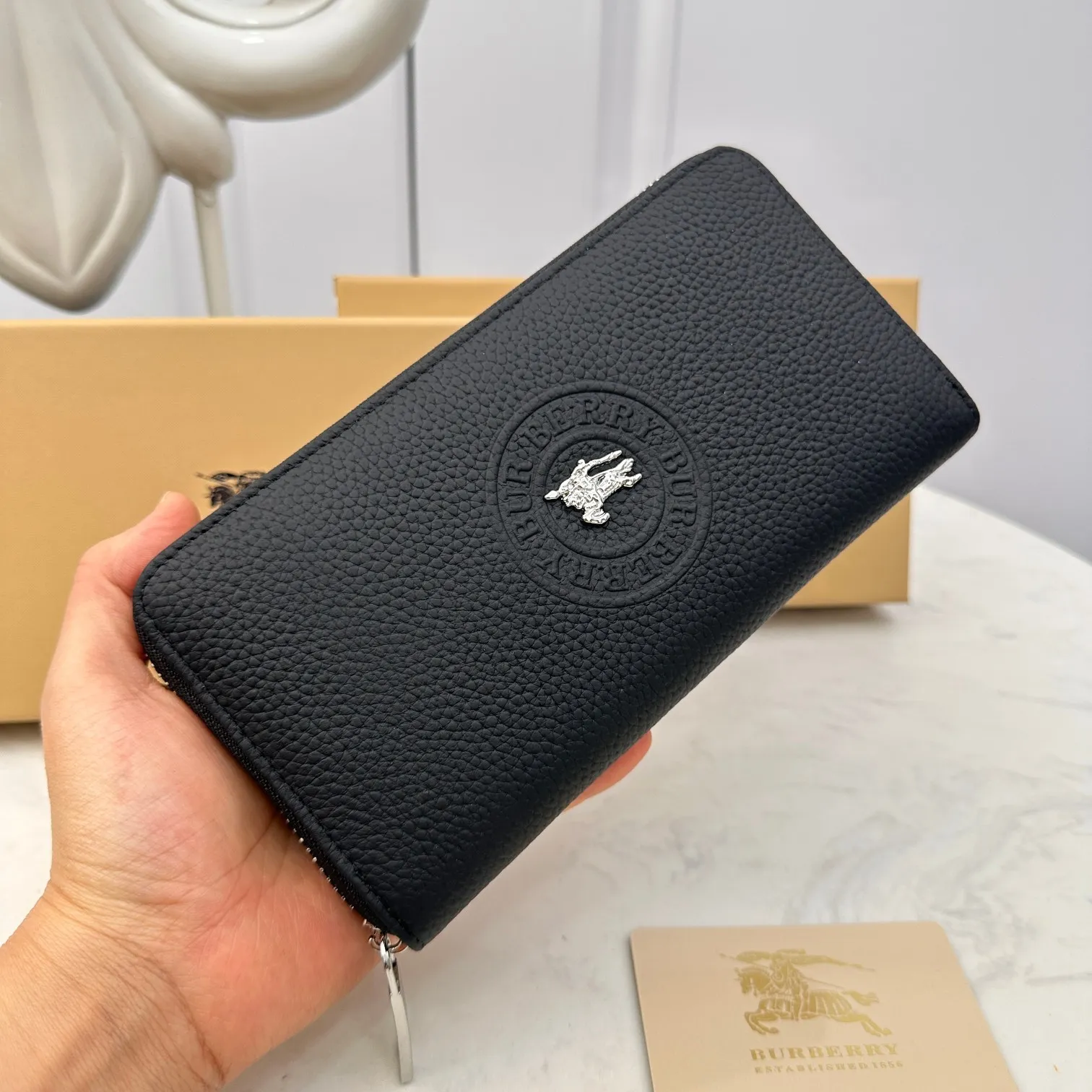 All categories Burberry wallet (Burberry) Burberry 666028