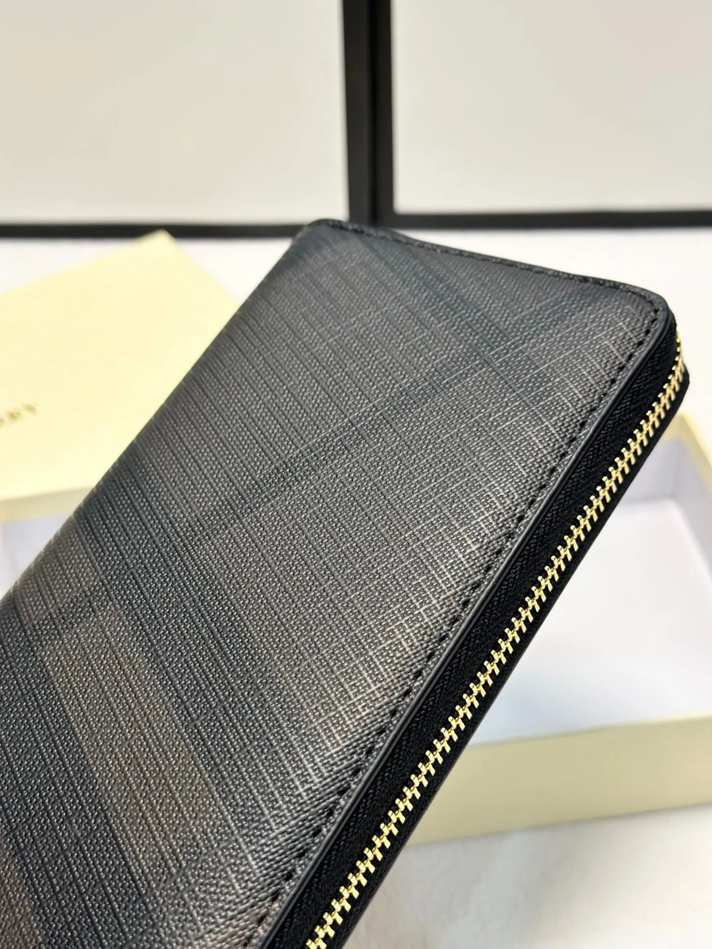 All categories Burberry wallet (Burberry) Burberry 2011