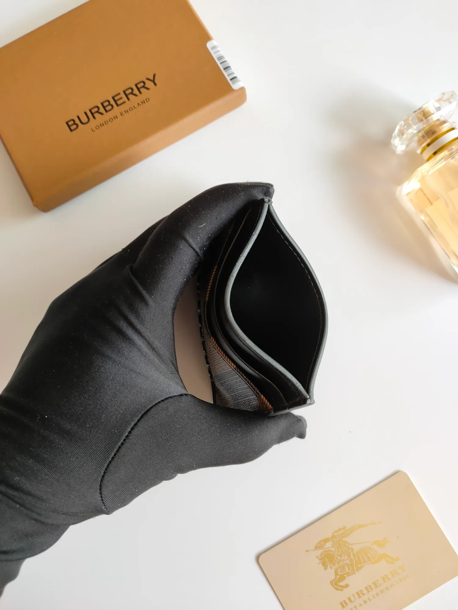 All categories Burberry wallet (Burberry) Burberry 8054