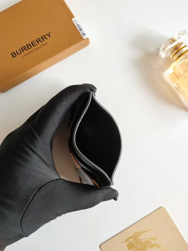 All categories Burberry wallet (Burberry) Burberry 8054