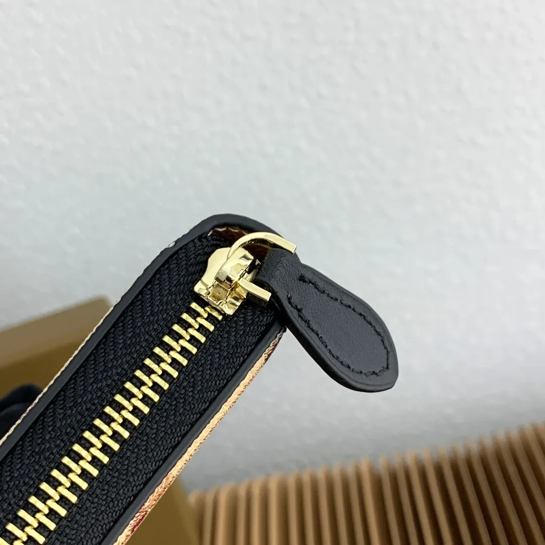 All categories Burberry wallet (Burberry) Burberry 4811