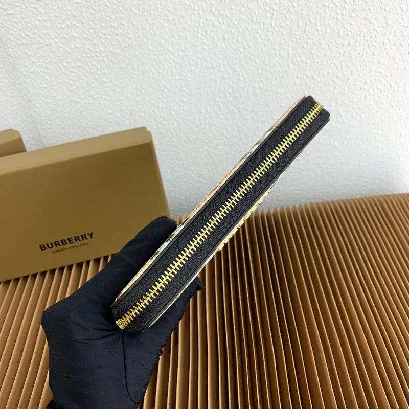All categories Burberry wallet (Burberry) Burberry 4811