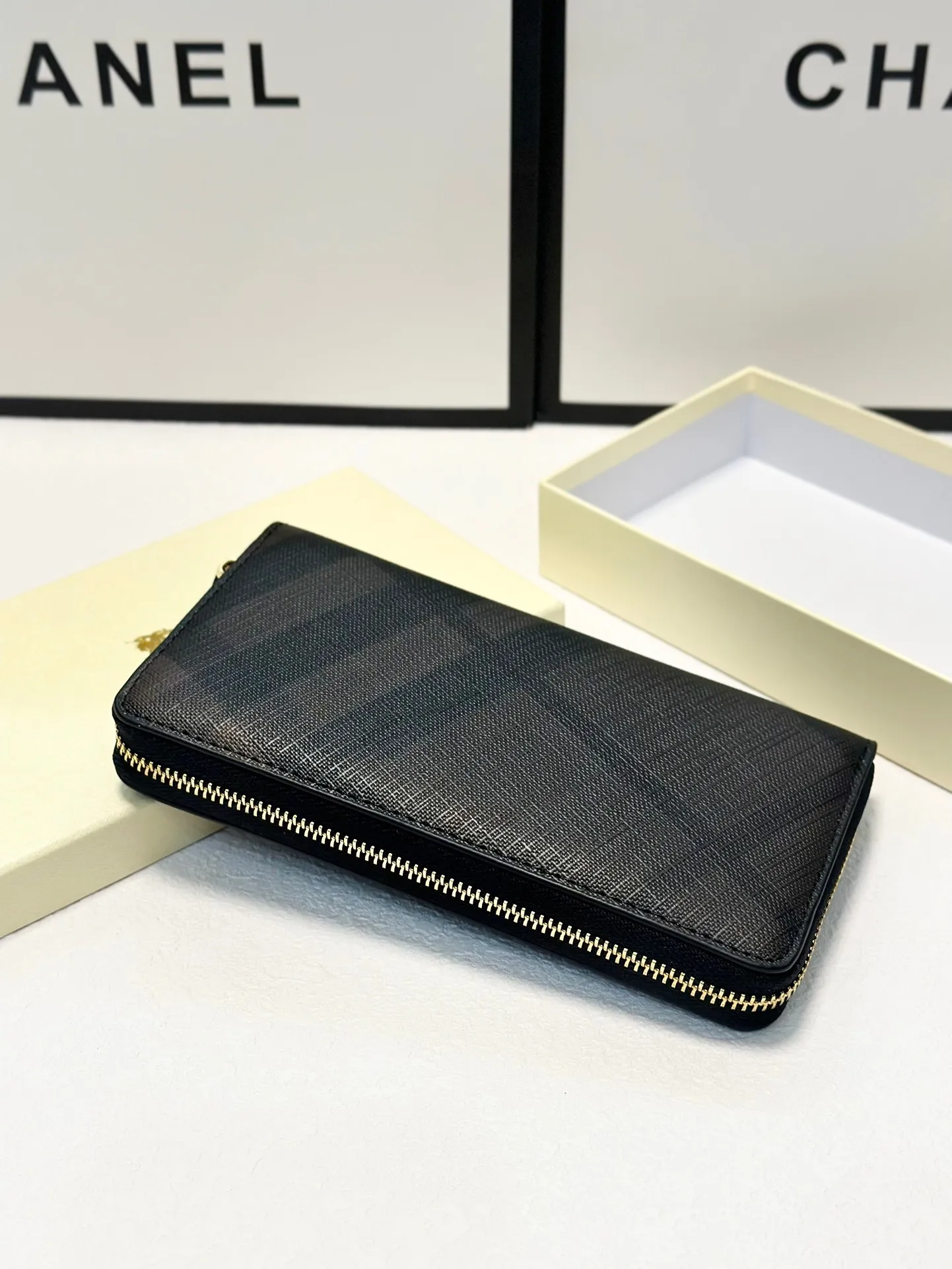 All categories Burberry wallet (Burberry) Burberry 124