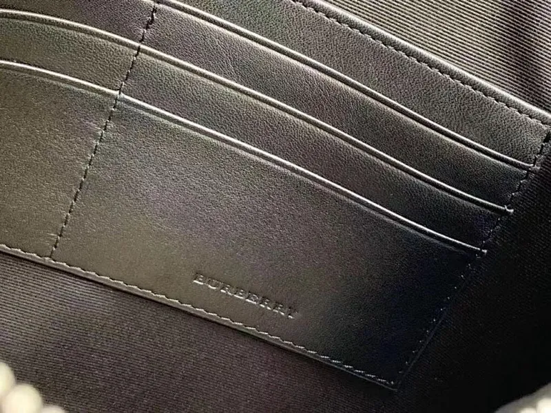All Categories Burberry Wallet Burberry F0150