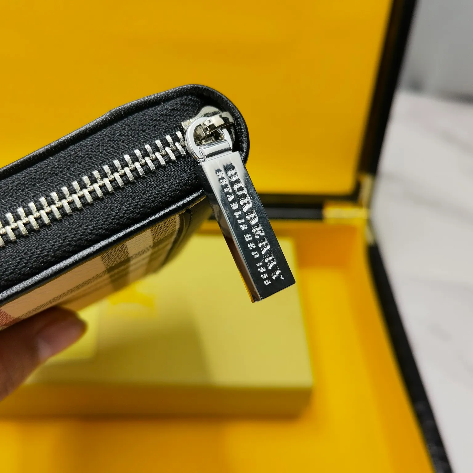All categories Burberry wallet (Burberry) Burberry 666066
