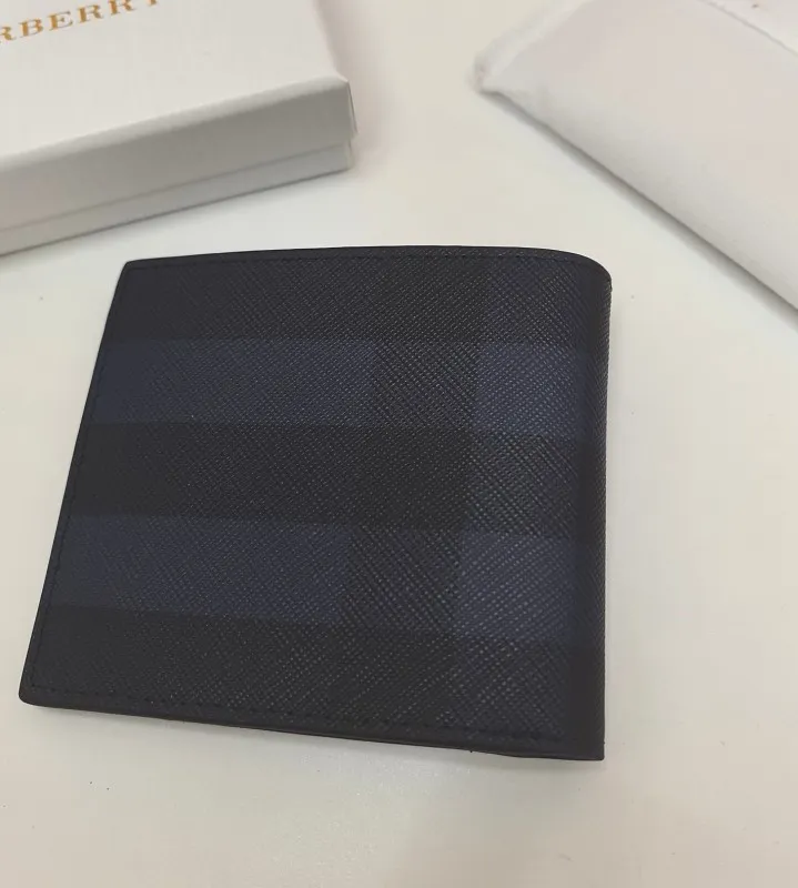 All categories Burberry wallet (Burberry) Burberry 527-1