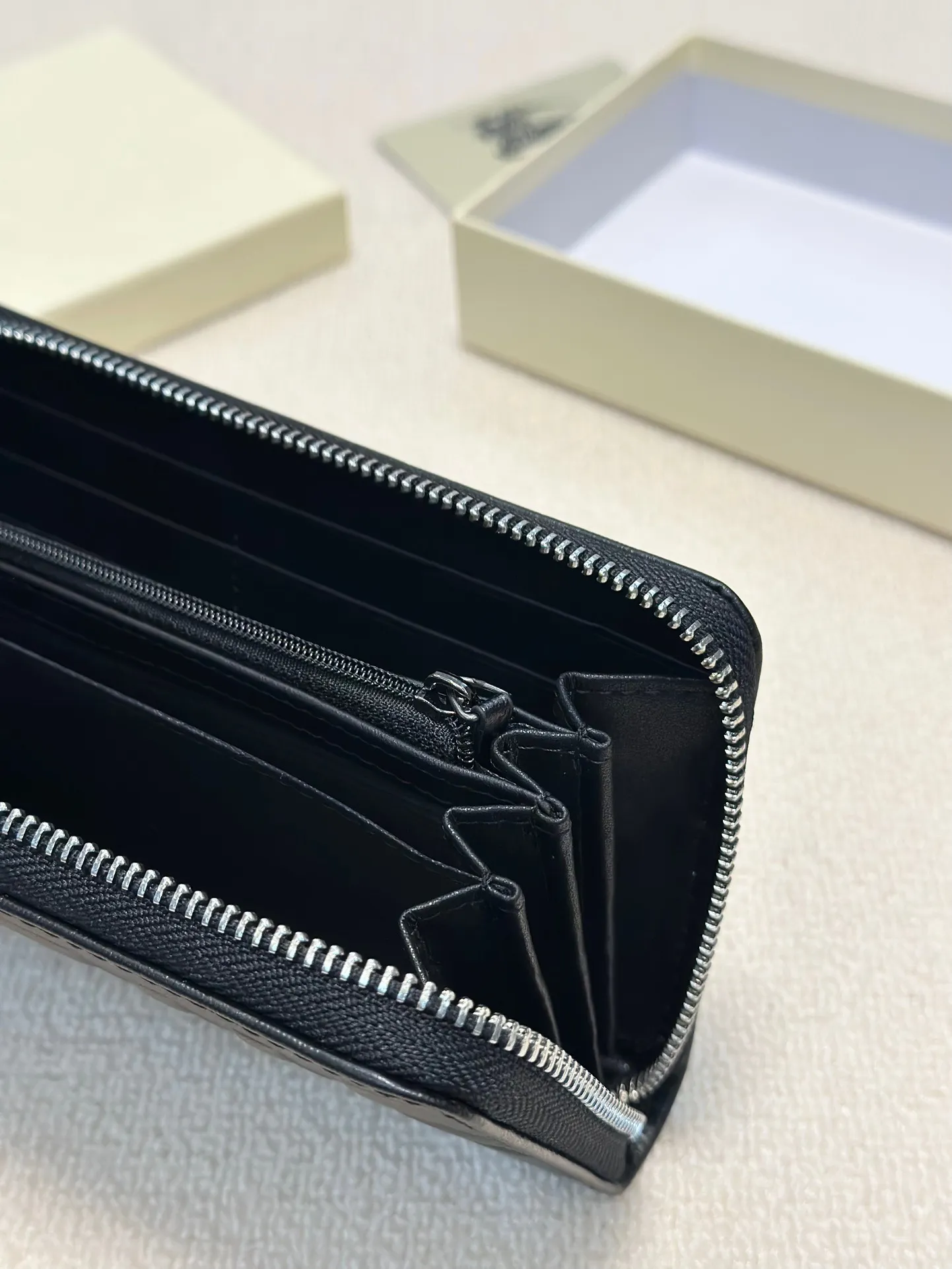 All categories Burberry wallet (Burberry) Burberry 2010