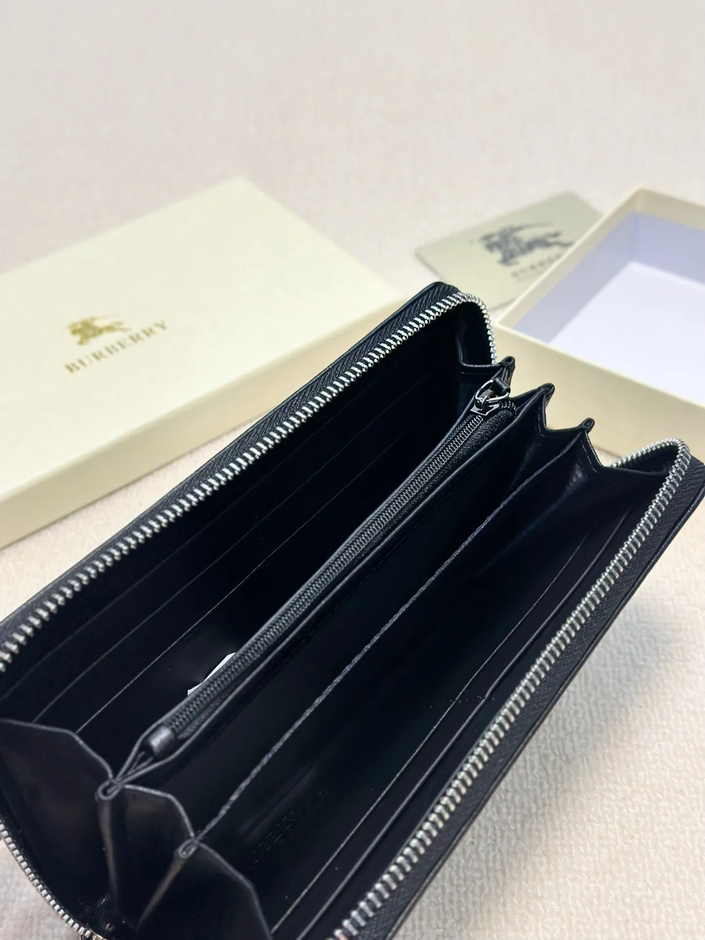 All categories Burberry wallet (Burberry) Burberry 2010