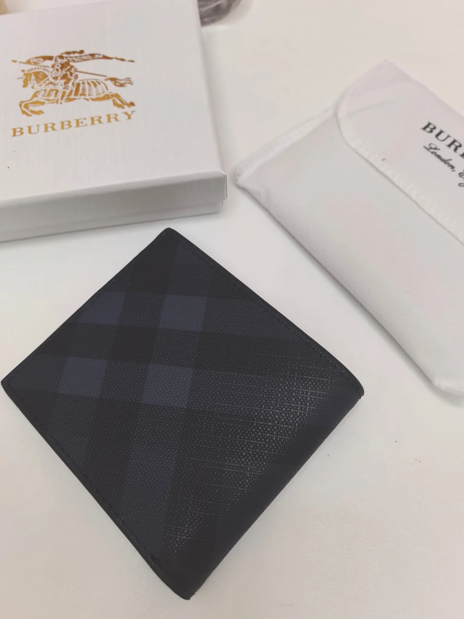 All categories Burberry wallet (Burberry) Burberry 530-1