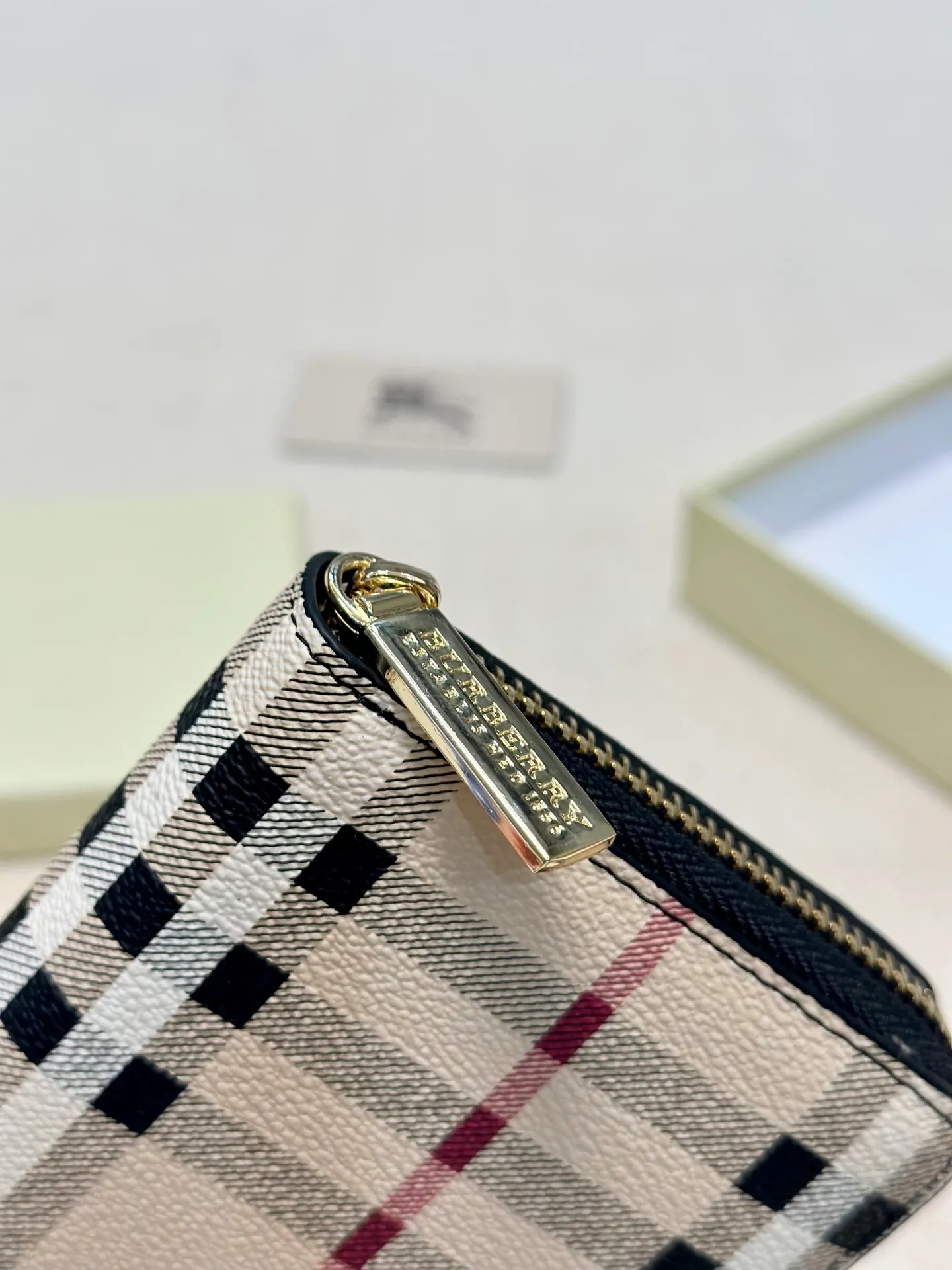 All categories Burberry wallet (Burberry) Burberry 2010