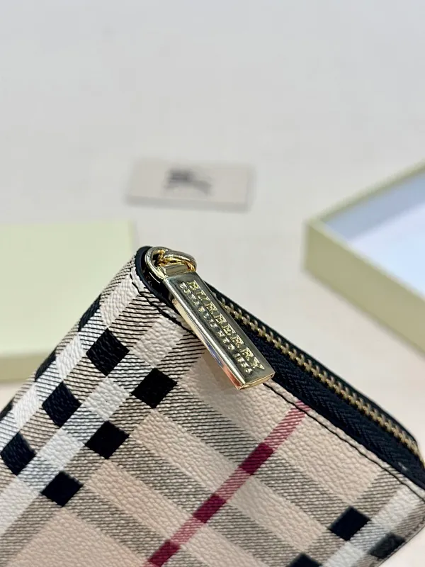 All categories Burberry wallet (Burberry) Burberry 2010