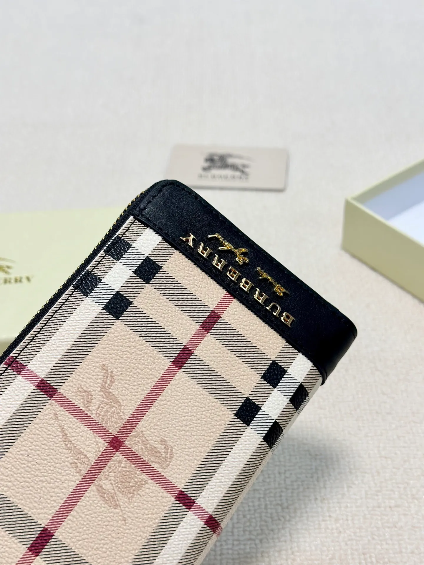 All categories Burberry wallet (Burberry) Burberry 2010